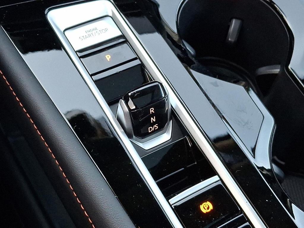 new 2025 Volkswagen Atlas car, priced at $50,253