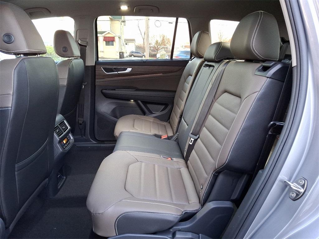 new 2025 Volkswagen Atlas car, priced at $46,638
