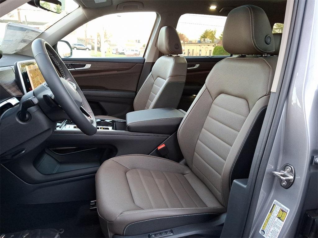 new 2025 Volkswagen Atlas car, priced at $46,638