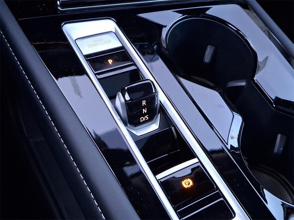 new 2025 Volkswagen Atlas car, priced at $46,638