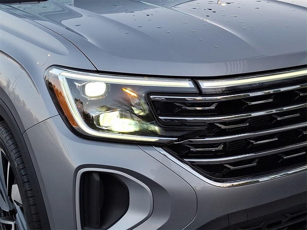 new 2025 Volkswagen Atlas car, priced at $46,638
