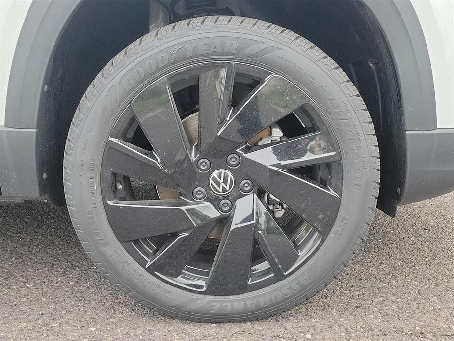 new 2024 Volkswagen Taos car, priced at $31,316