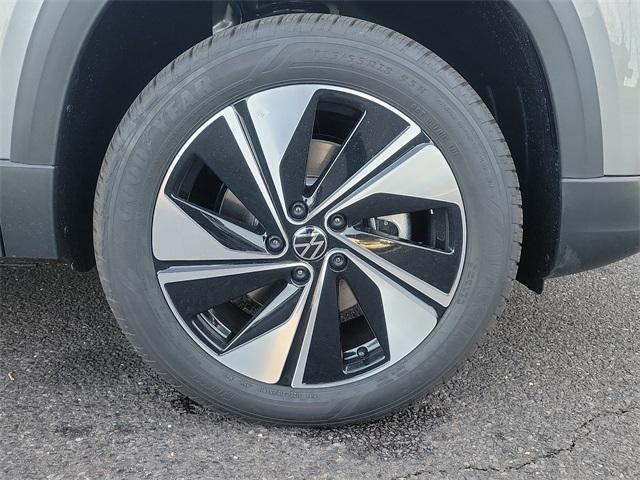 new 2024 Volkswagen Taos car, priced at $30,377