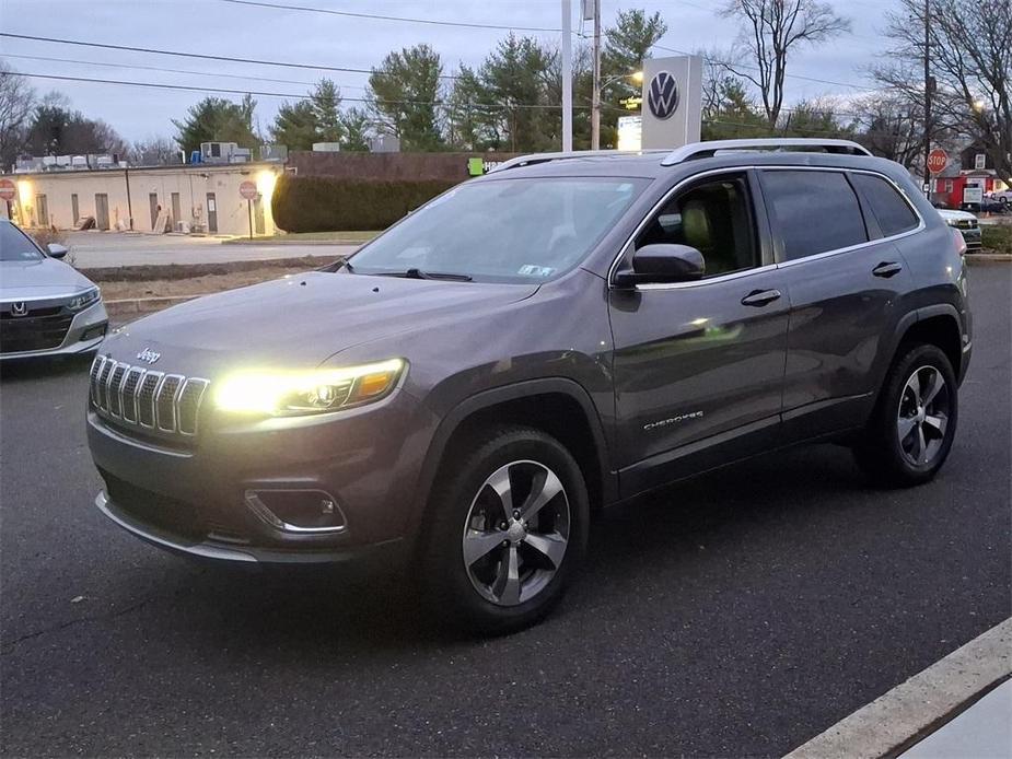 used 2019 Jeep Cherokee car, priced at $15,546