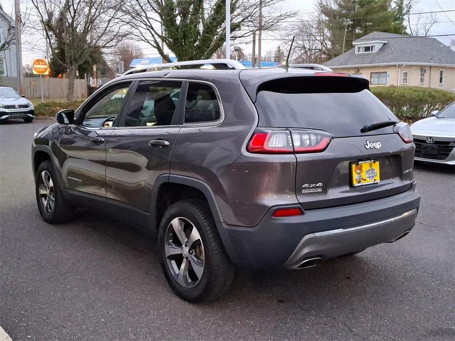 used 2019 Jeep Cherokee car, priced at $15,546