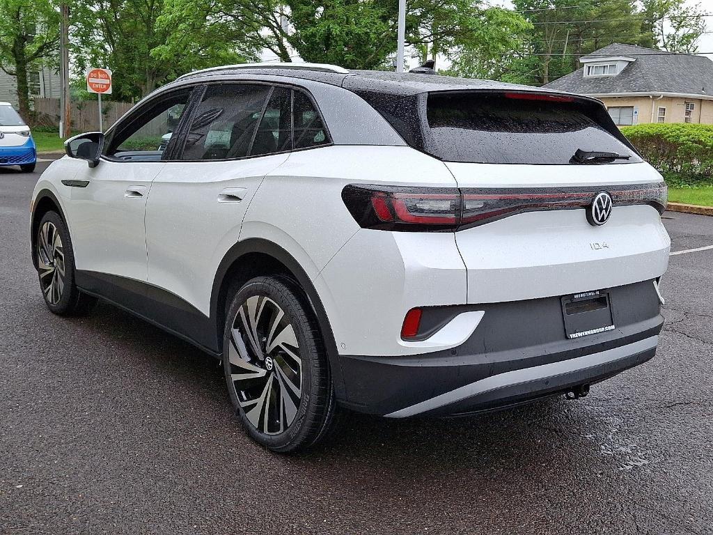 new 2025 Volkswagen ID.4 car, priced at $53,045
