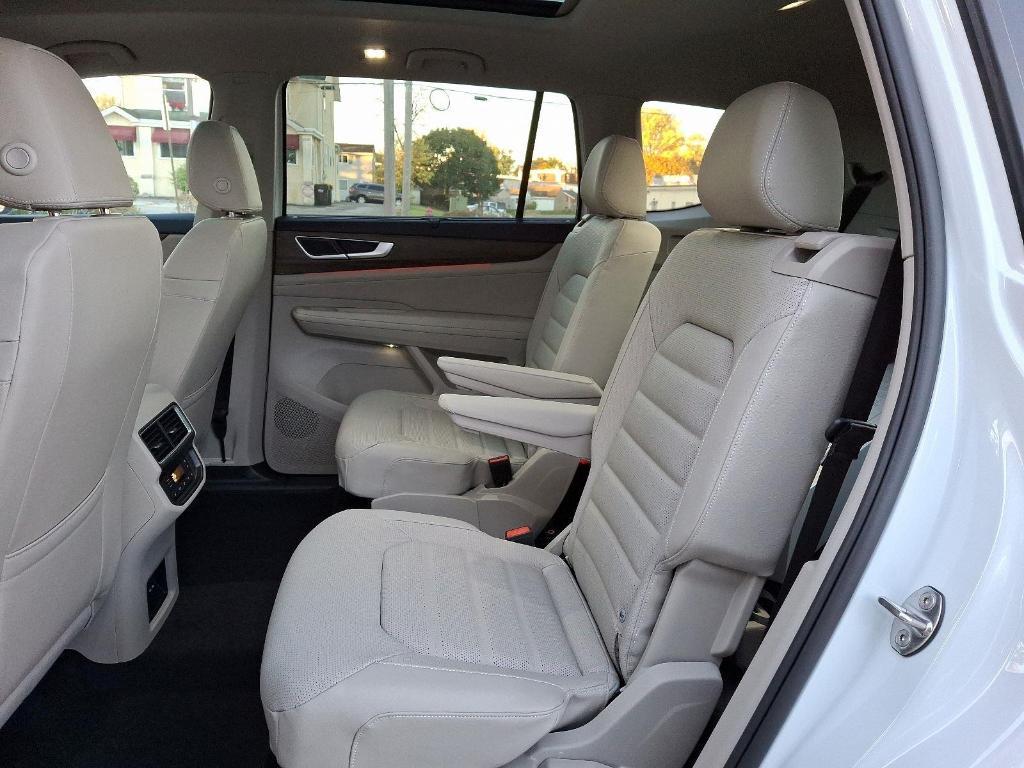 new 2025 Volkswagen Atlas car, priced at $52,640