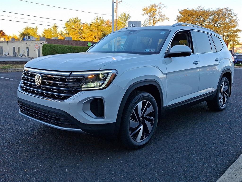 new 2025 Volkswagen Atlas car, priced at $48,643