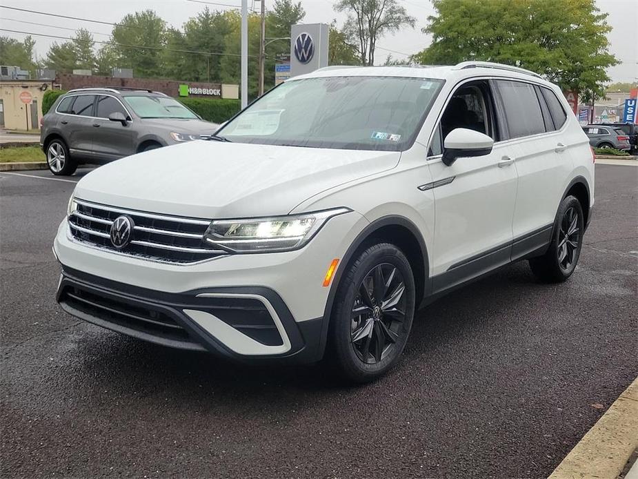 new 2024 Volkswagen Tiguan car, priced at $33,462