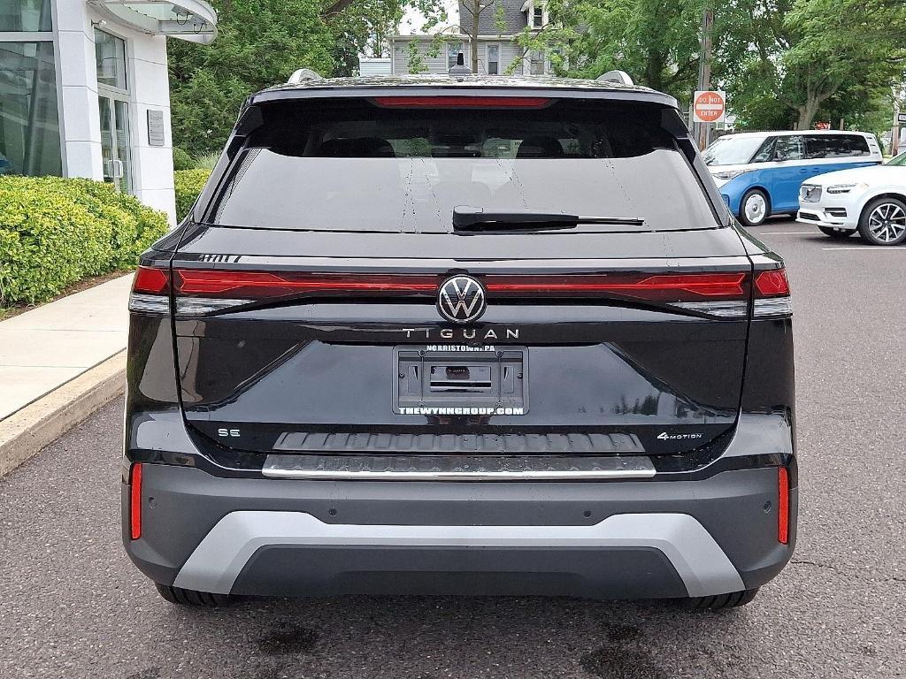 new 2025 Volkswagen Tiguan car, priced at $37,738