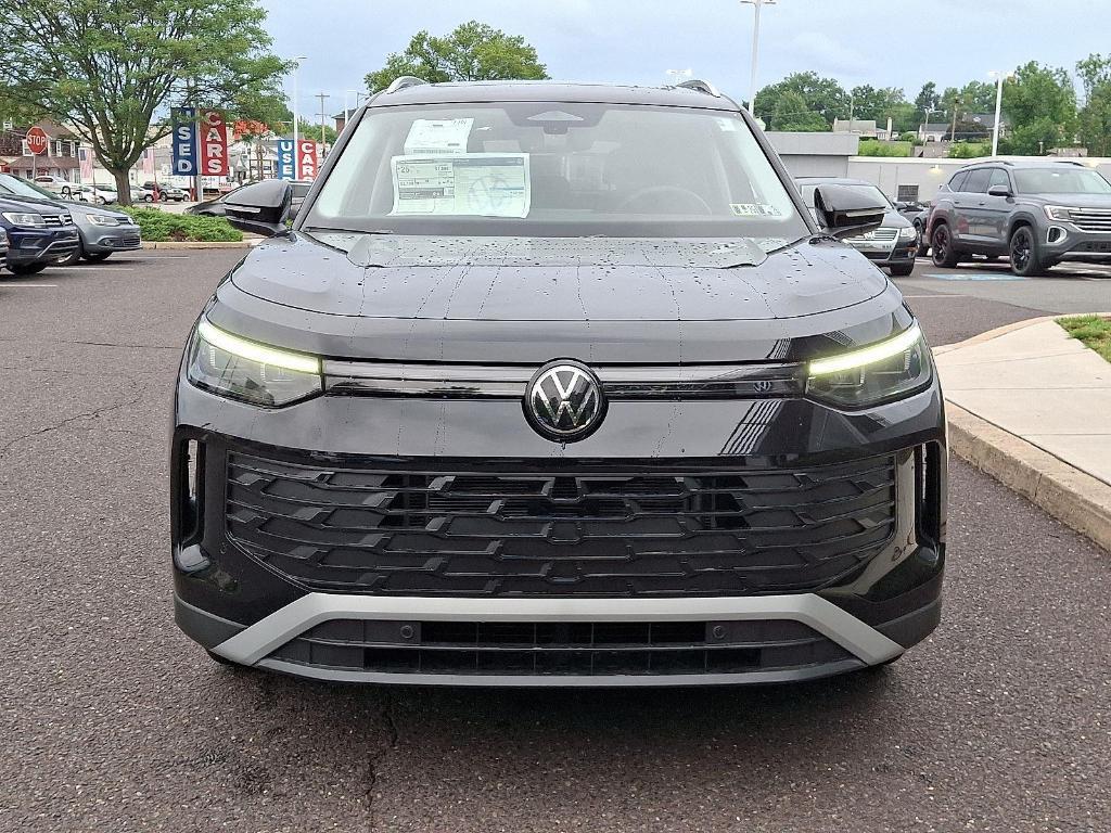 new 2025 Volkswagen Tiguan car, priced at $37,738