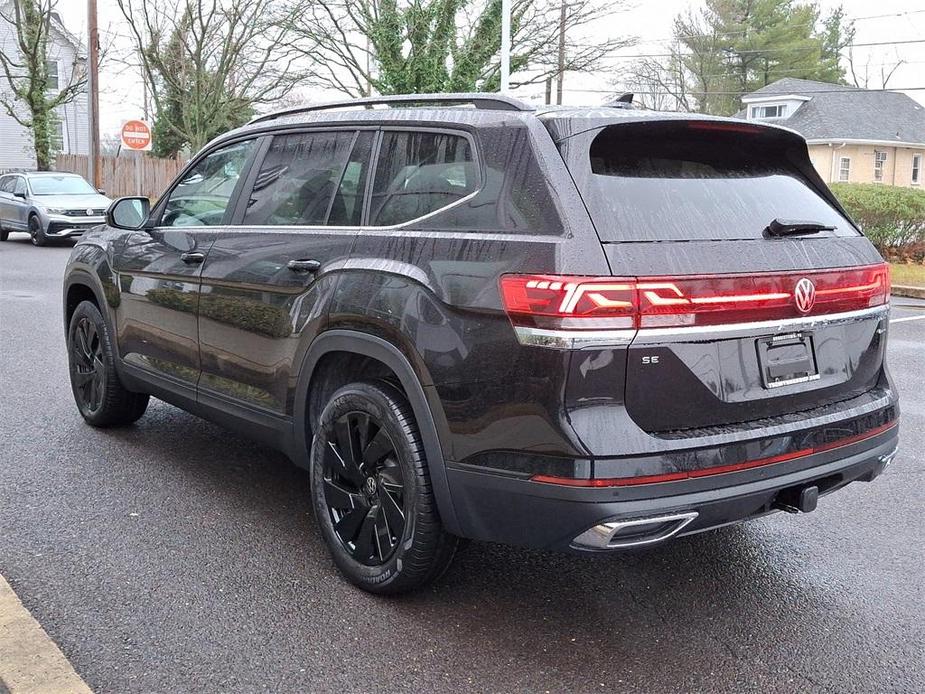 new 2025 Volkswagen Atlas car, priced at $45,337