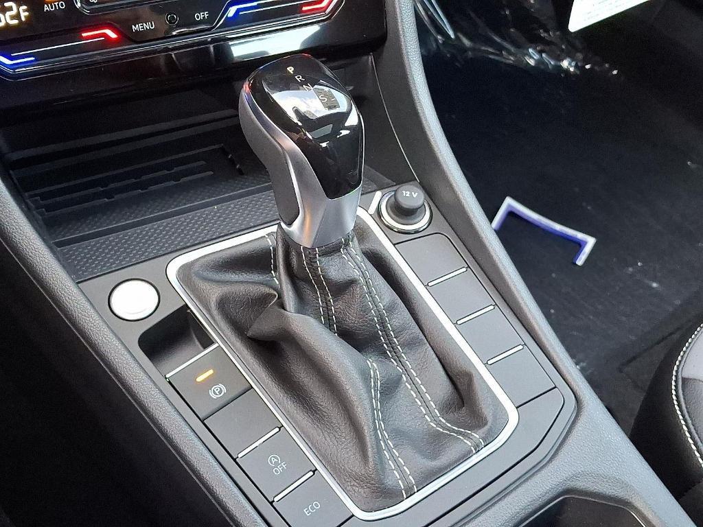 new 2025 Volkswagen Jetta car, priced at $27,172