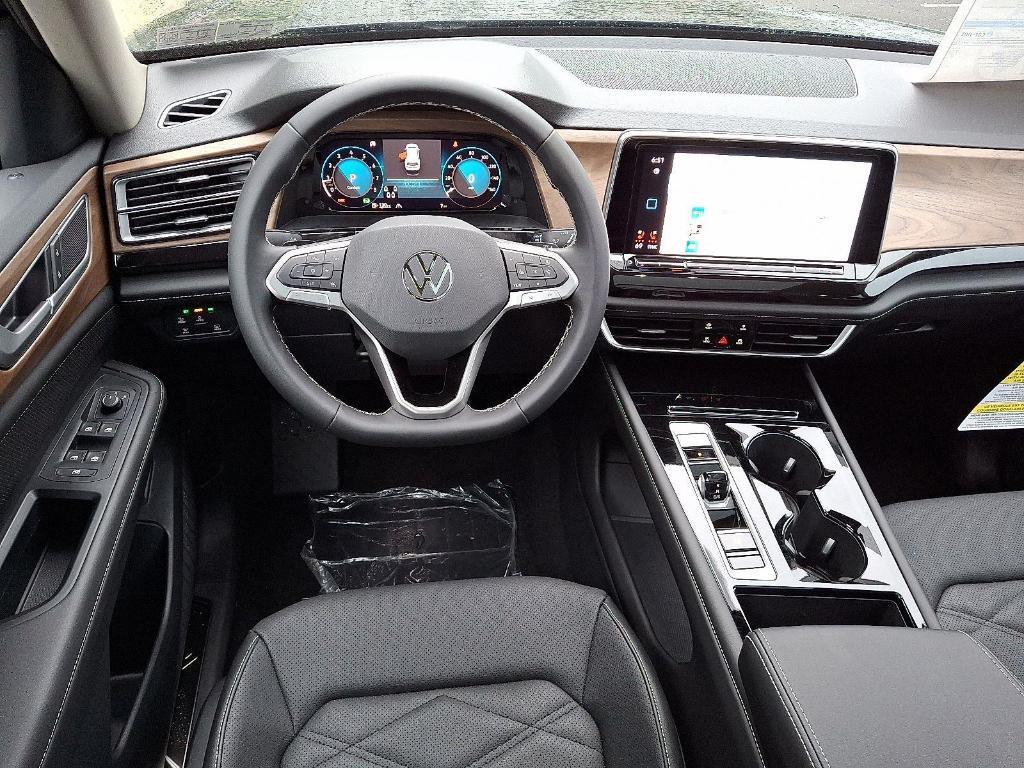 new 2025 Volkswagen Atlas car, priced at $48,817
