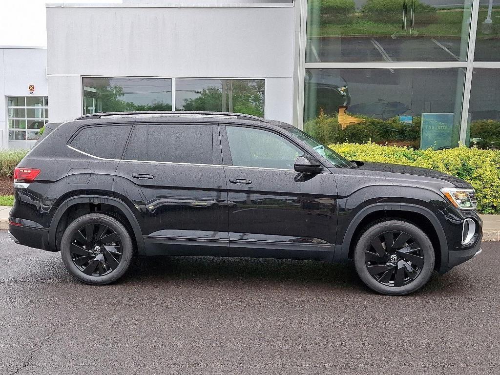 new 2025 Volkswagen Atlas car, priced at $48,817