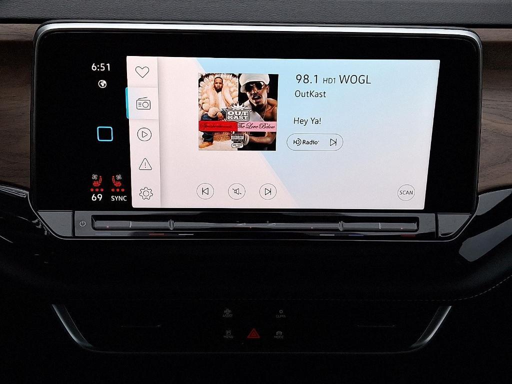 new 2025 Volkswagen Atlas car, priced at $48,817