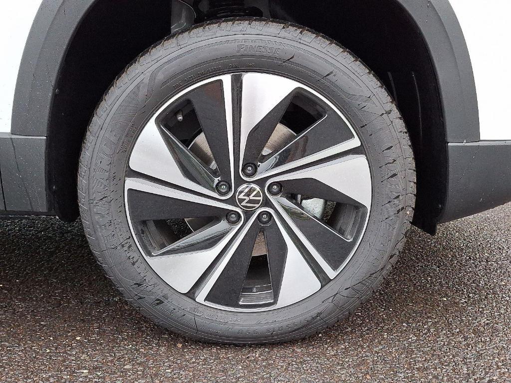 new 2025 Volkswagen Taos car, priced at $30,433