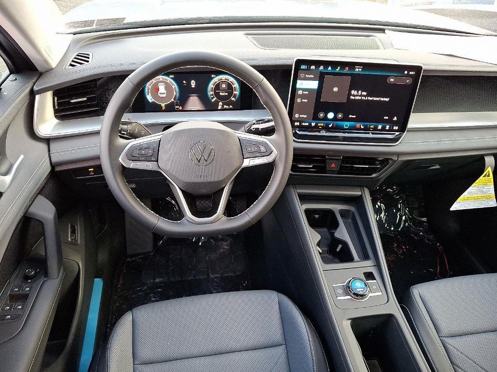 new 2025 Volkswagen Tiguan car, priced at $35,921