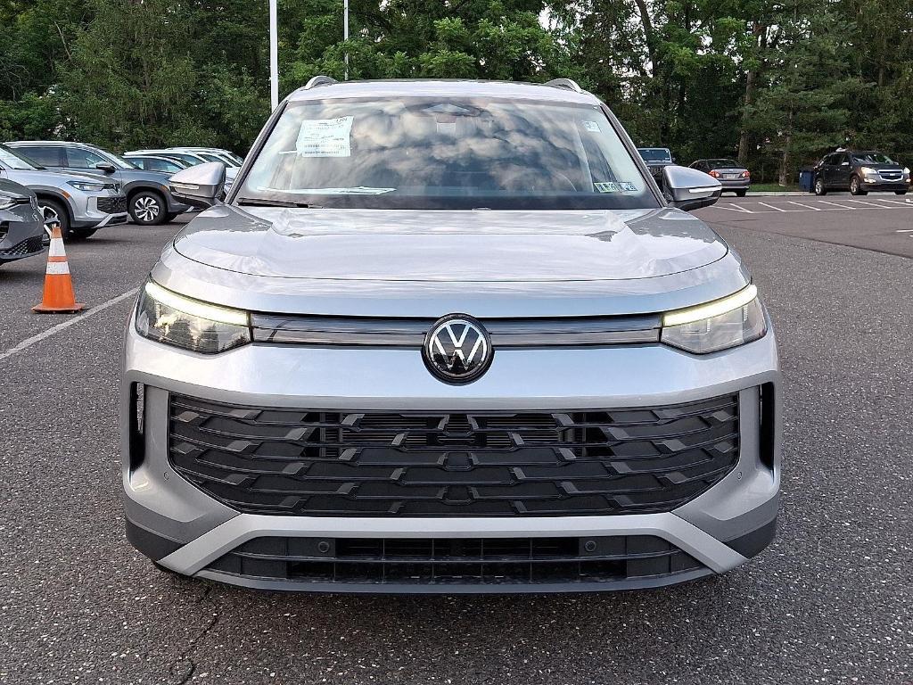 new 2025 Volkswagen Tiguan car, priced at $35,921