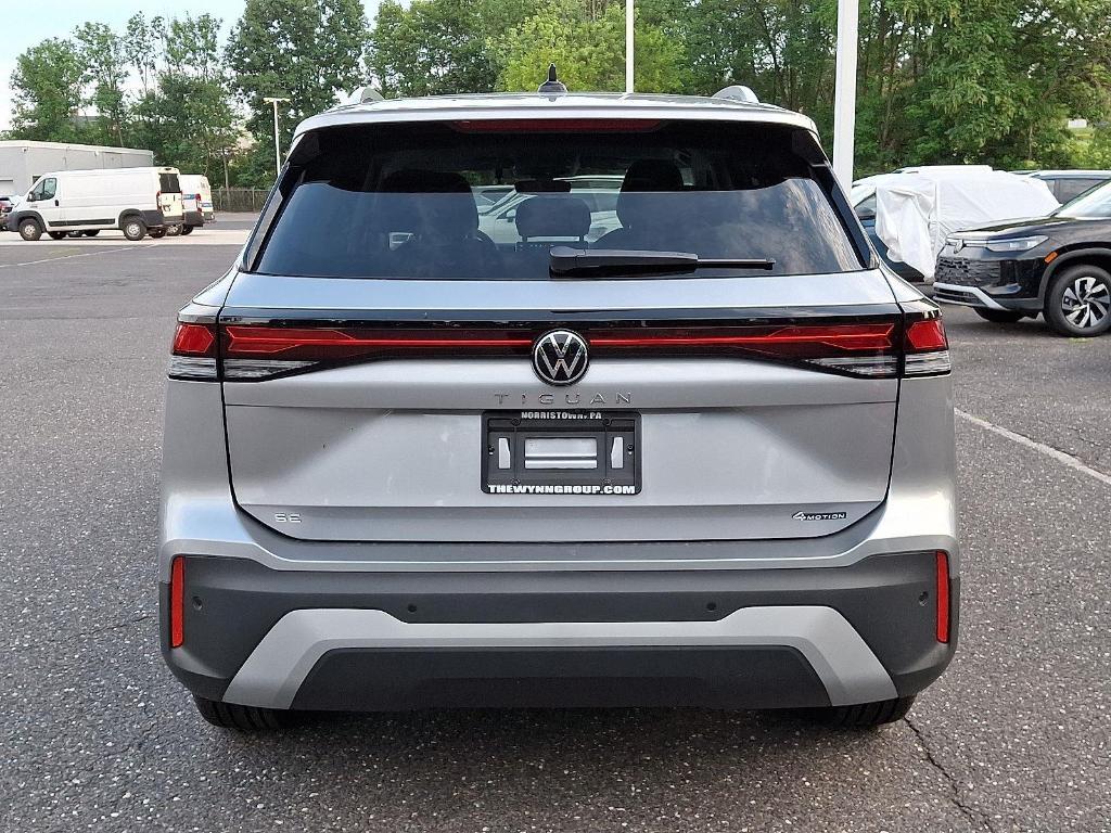 new 2025 Volkswagen Tiguan car, priced at $35,921