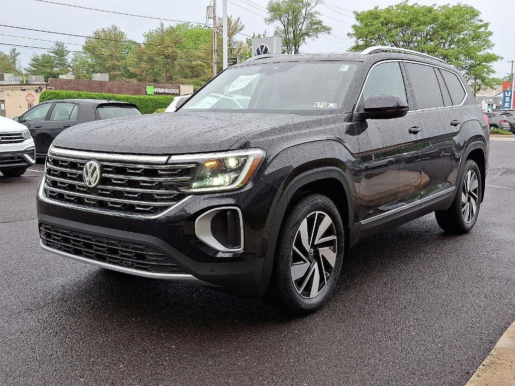 new 2025 Volkswagen Atlas car, priced at $48,061