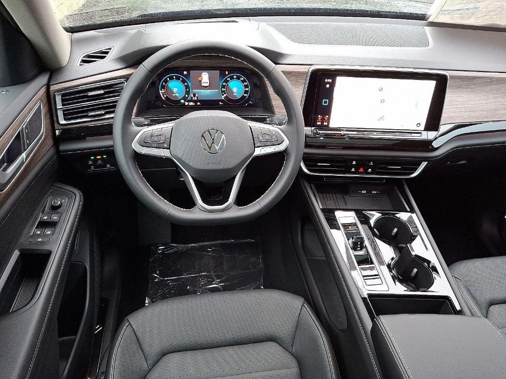 new 2025 Volkswagen Atlas car, priced at $48,061