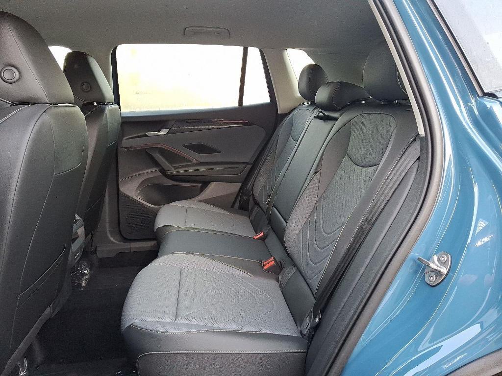 new 2025 Volkswagen Tiguan car, priced at $36,143