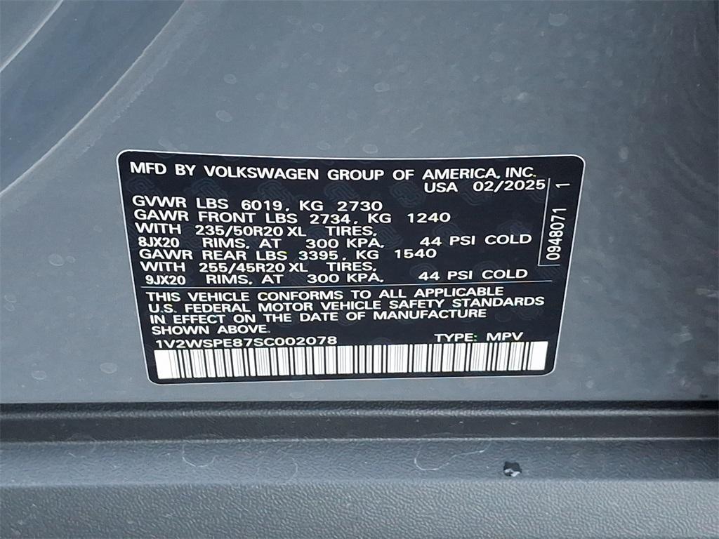 new 2025 Volkswagen ID.4 car, priced at $49,658