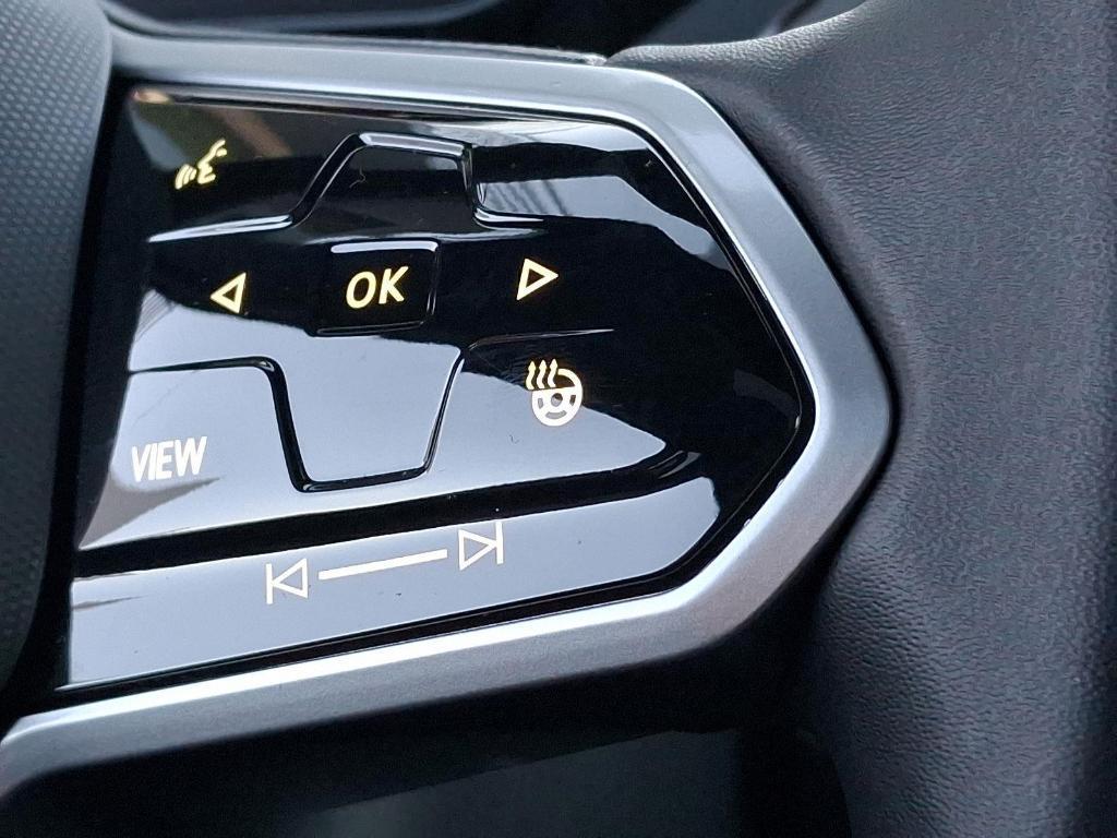 new 2025 Volkswagen ID.4 car, priced at $49,658
