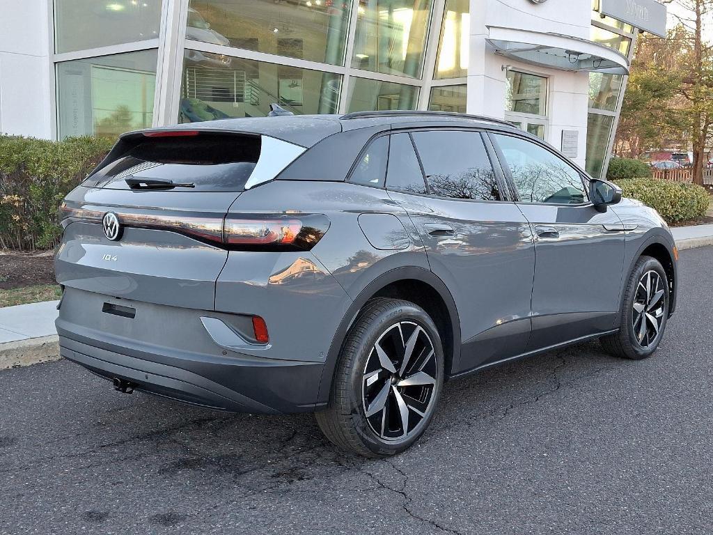 new 2025 Volkswagen ID.4 car, priced at $49,658