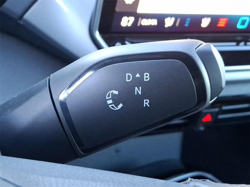 new 2025 Volkswagen ID.4 car, priced at $49,658