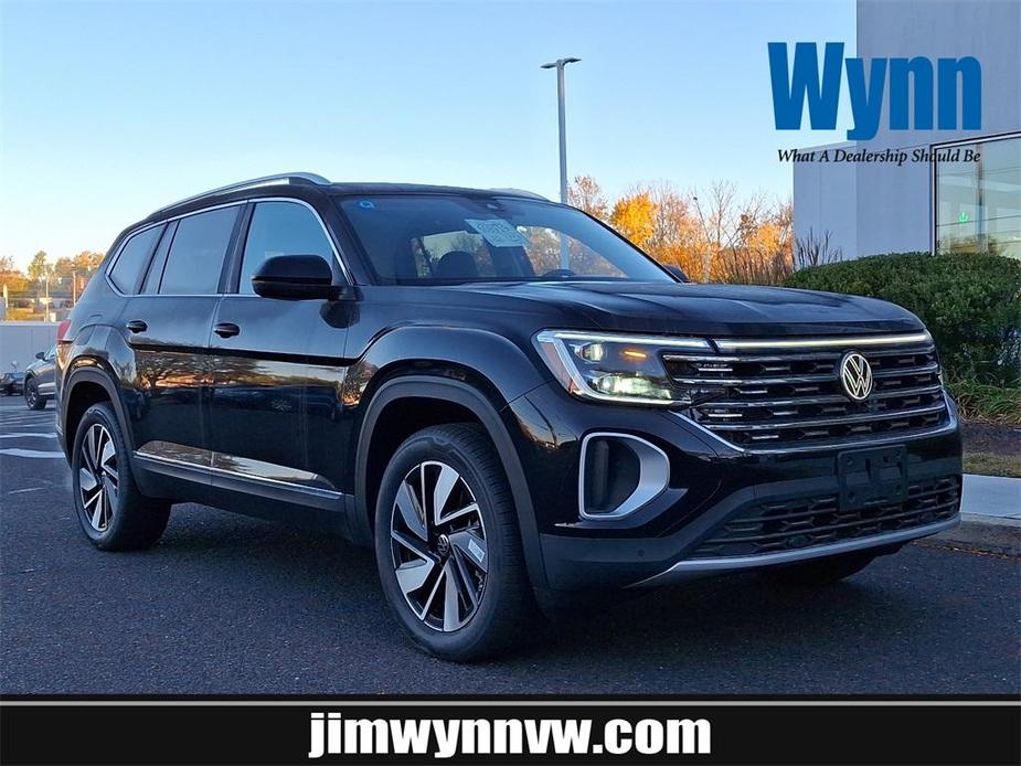 new 2024 Volkswagen Atlas car, priced at $50,580