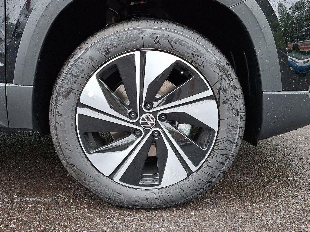 new 2025 Volkswagen Taos car, priced at $31,728