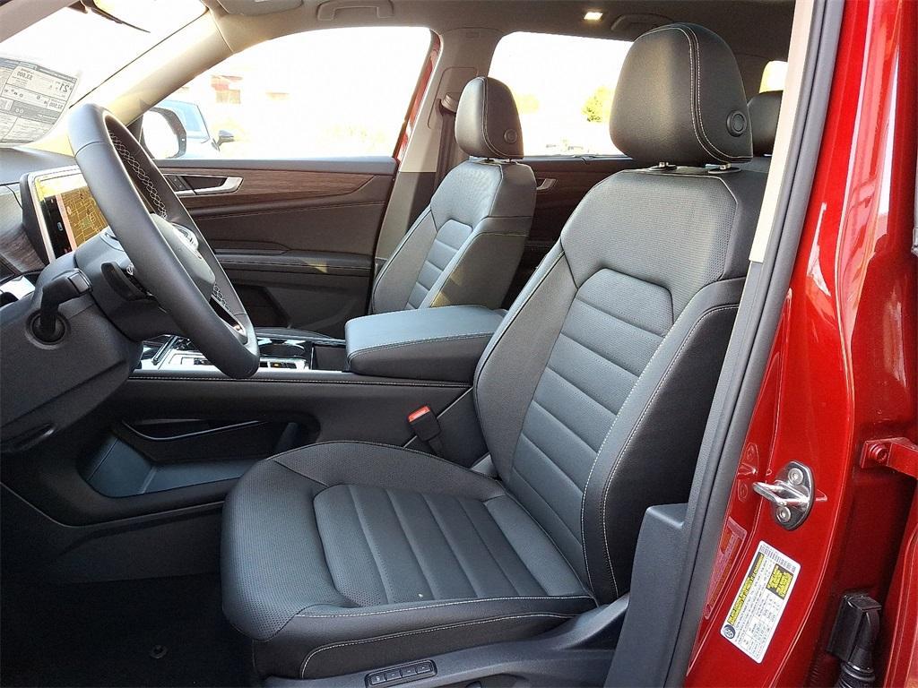 new 2025 Volkswagen Atlas car, priced at $51,945