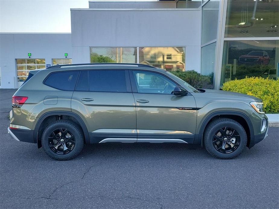 new 2024 Volkswagen Atlas car, priced at $48,214