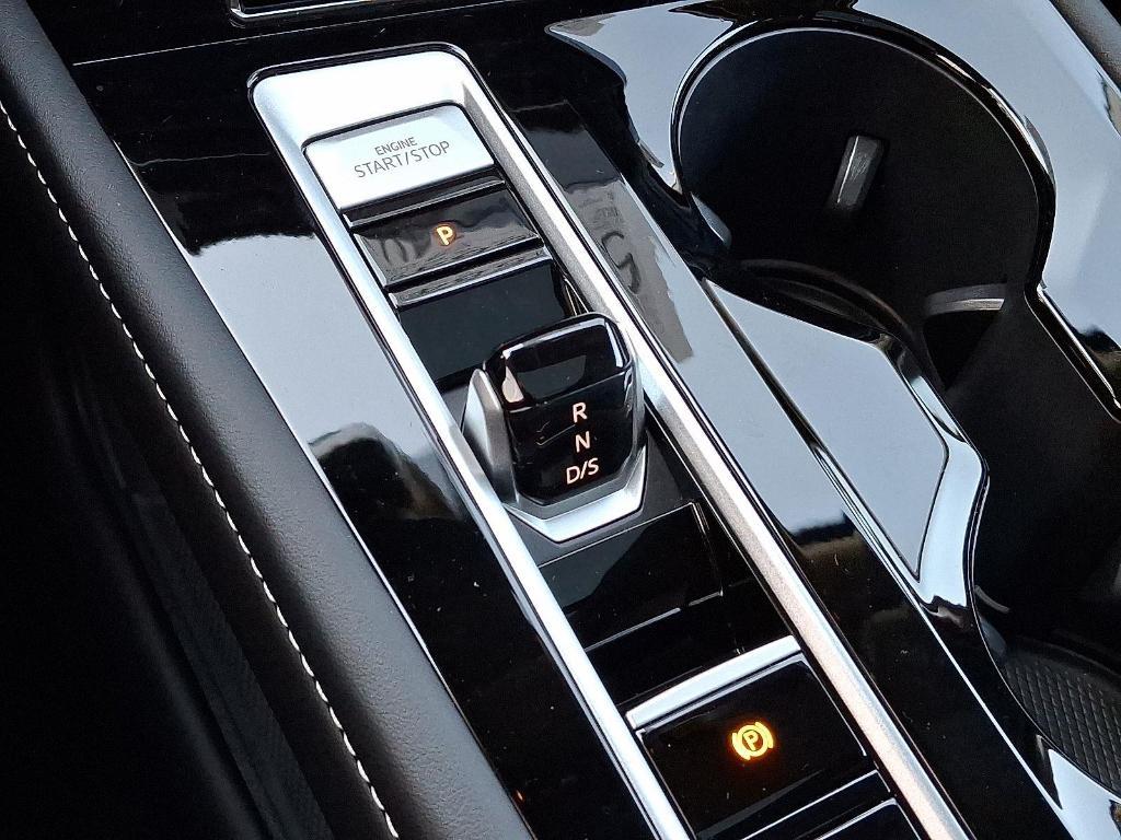 new 2025 Volkswagen Atlas car, priced at $45,639