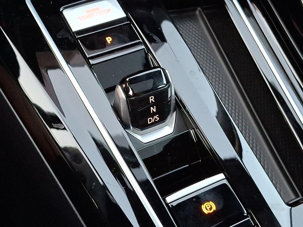 new 2025 Volkswagen Golf GTI car, priced at $38,123