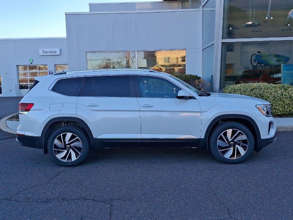 new 2025 Volkswagen Atlas car, priced at $52,640