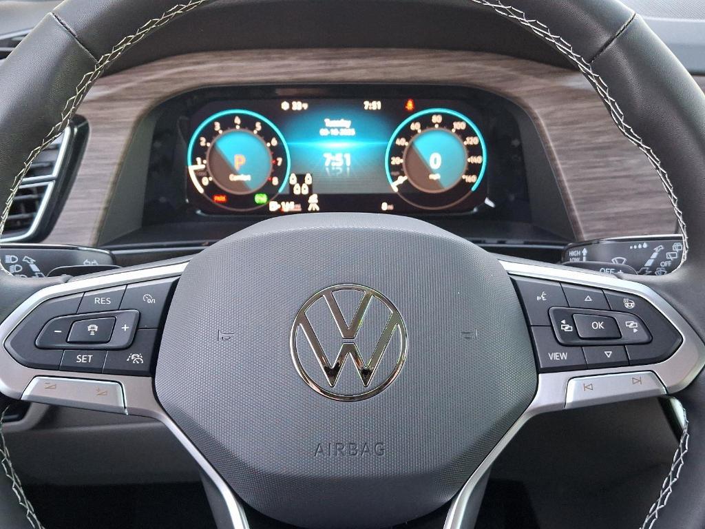 new 2025 Volkswagen Atlas car, priced at $52,640