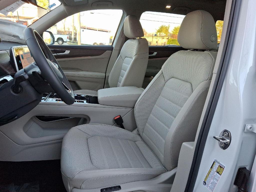 new 2025 Volkswagen Atlas car, priced at $52,640