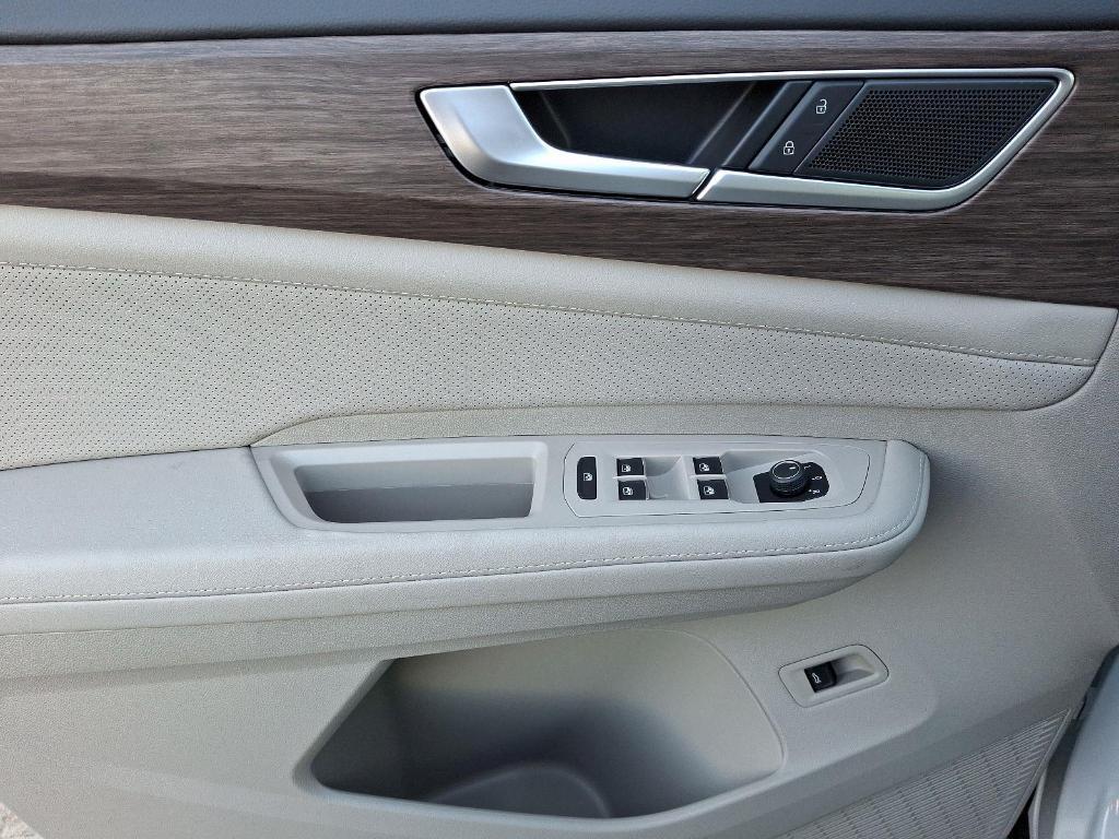 new 2025 Volkswagen Atlas car, priced at $52,640