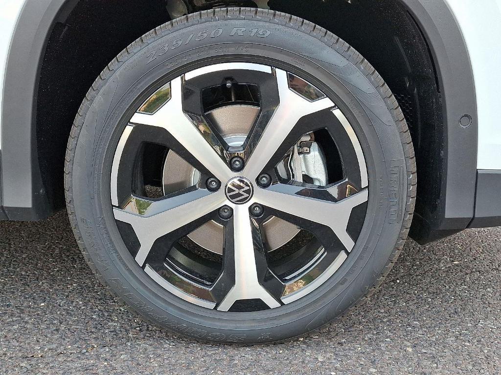 new 2025 Volkswagen Tiguan car, priced at $36,826