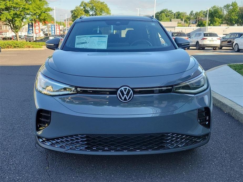 new 2024 Volkswagen ID.4 car, priced at $40,023