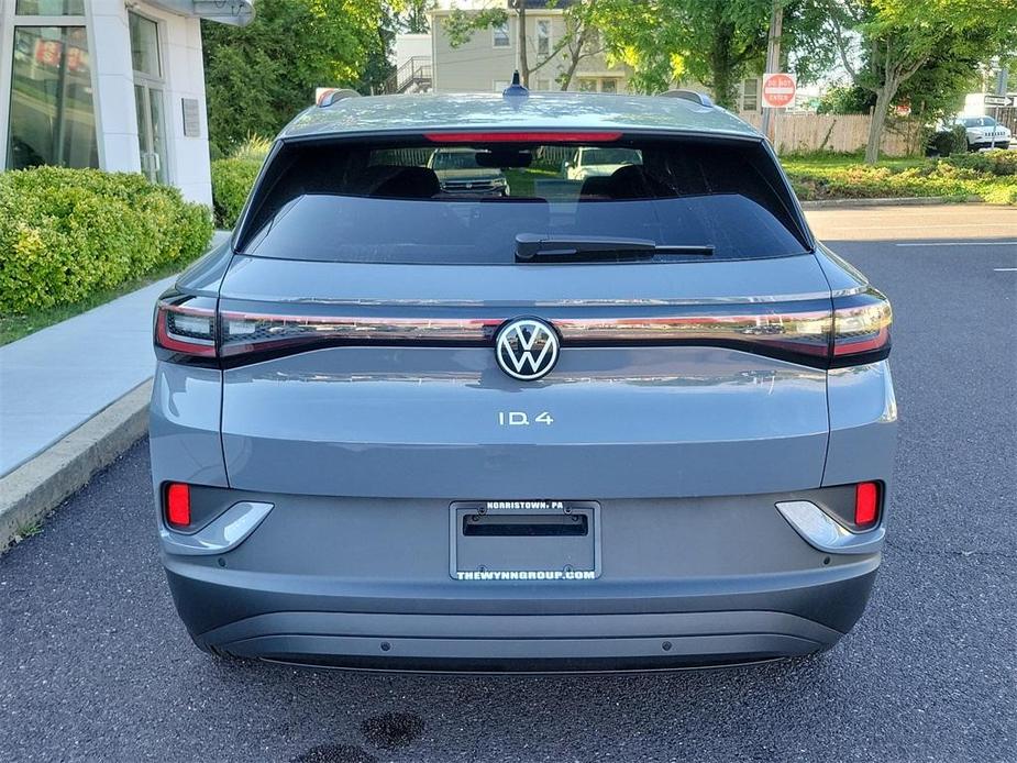 new 2024 Volkswagen ID.4 car, priced at $40,023