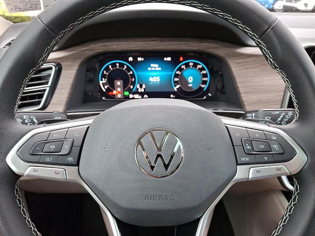 new 2025 Volkswagen Atlas car, priced at $52,065