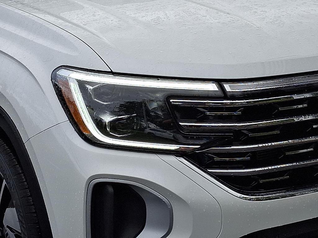 new 2025 Volkswagen Atlas car, priced at $52,065