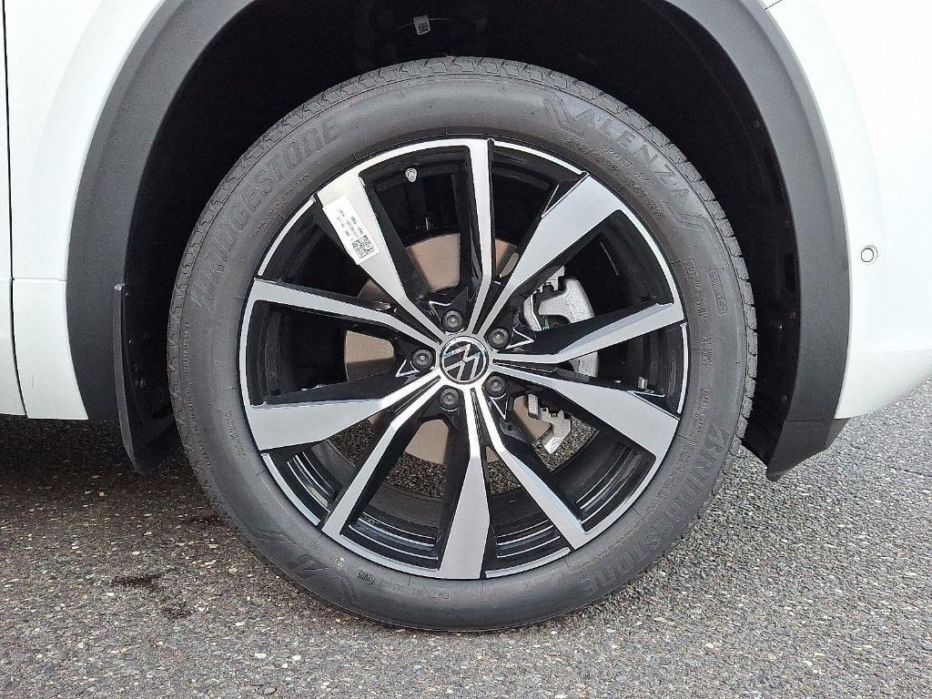 new 2026 Volkswagen Atlas car, priced at $55,320