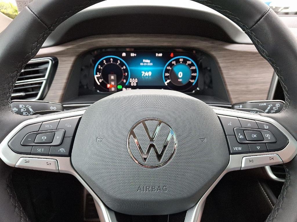 new 2025 Volkswagen Atlas car, priced at $56,136