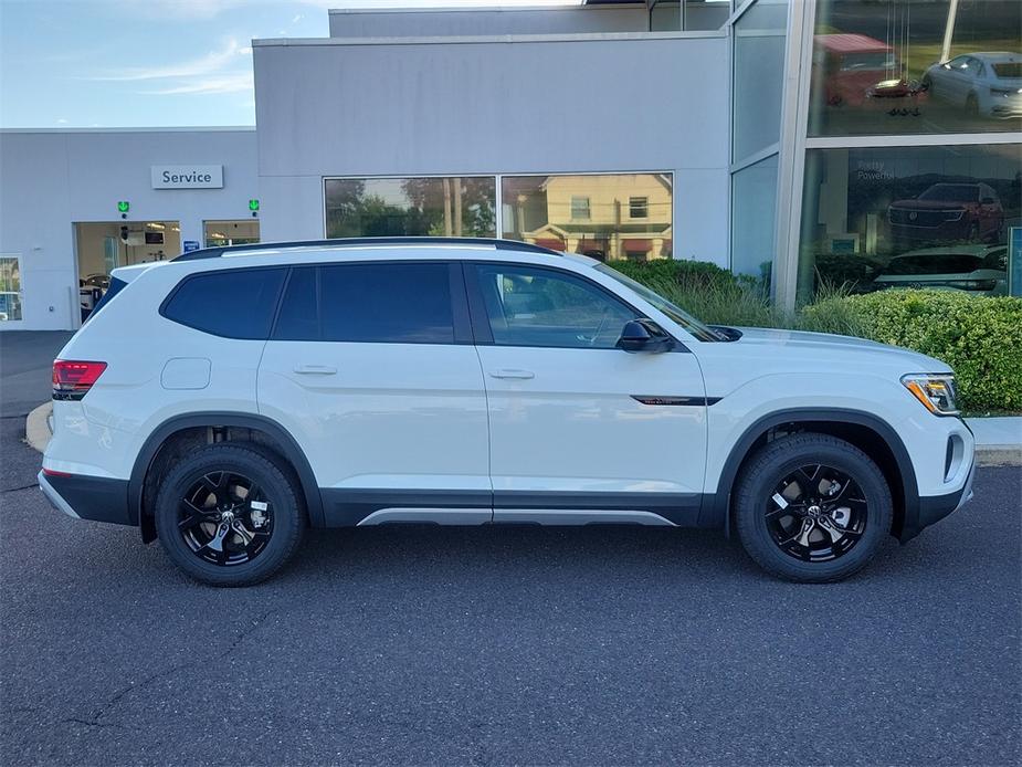 new 2024 Volkswagen Atlas car, priced at $50,030