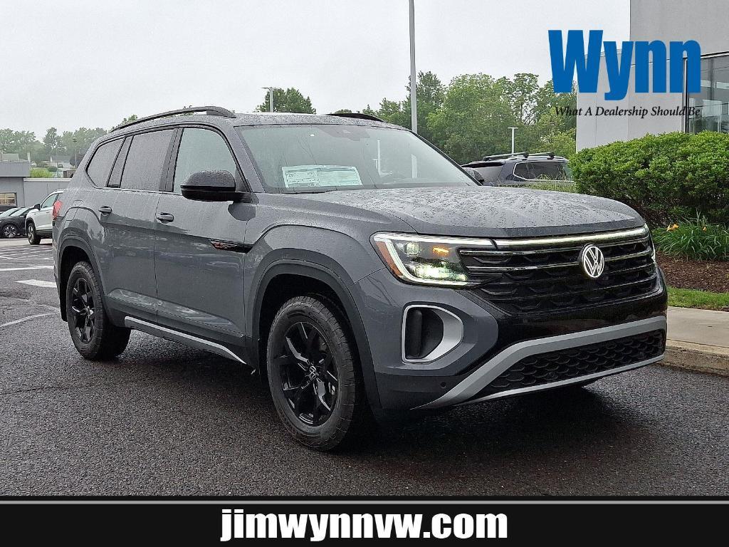 new 2025 Volkswagen Atlas car, priced at $49,825